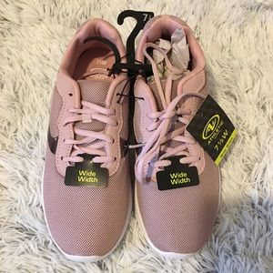 Athletic Works Women’s Sneakers